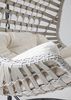 Beyaz.